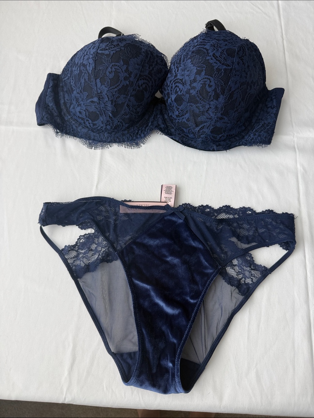 Victoria's Secret Navy Lace & Velvet Bra and underwear Set